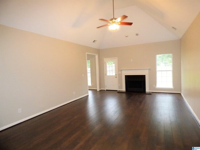 Foto del edificio - 951 Savannah Ln