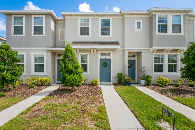 Foto principal - 6240 Fairmont Ln