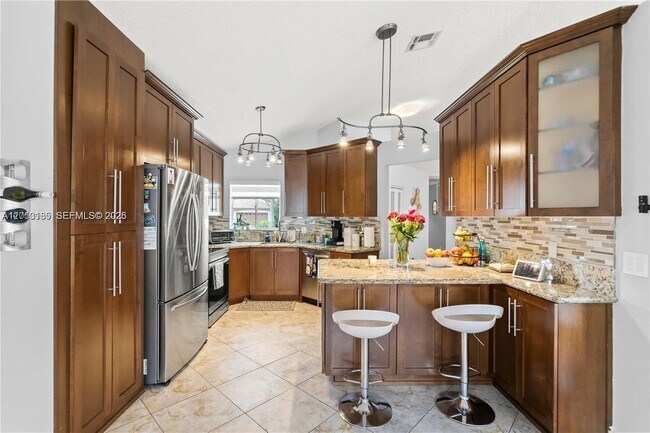 Foto del edificio - 17851 NW 19th St