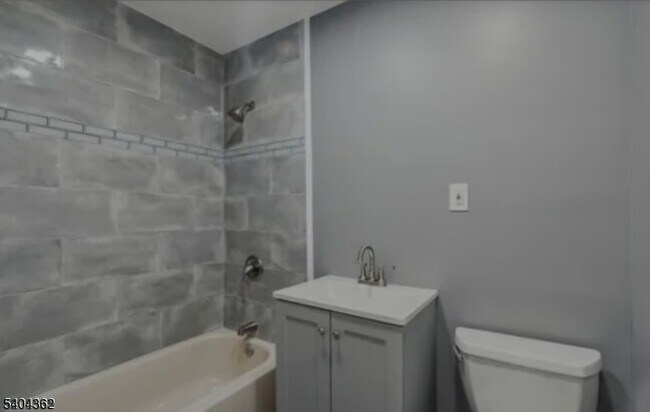 Foto del edificio - 188 N Park St