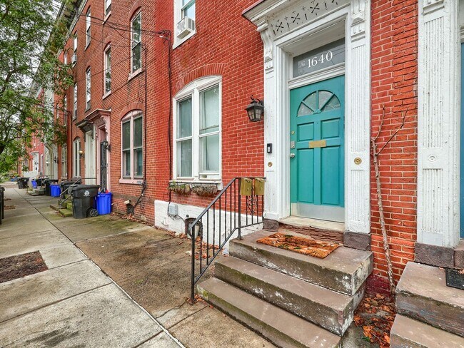 Foto del edificio - 1640 N 3rd St