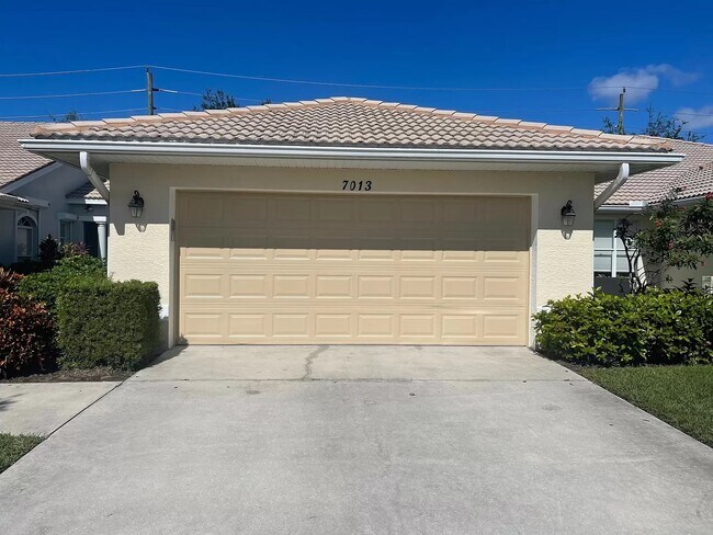 Foto del edificio - 7013 Lone Oak Blvd