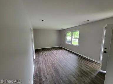 Foto del edificio - 1615 E 10th St