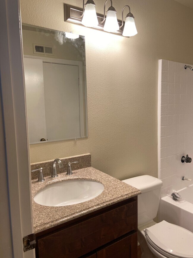 Building Photo - Summerwood Village