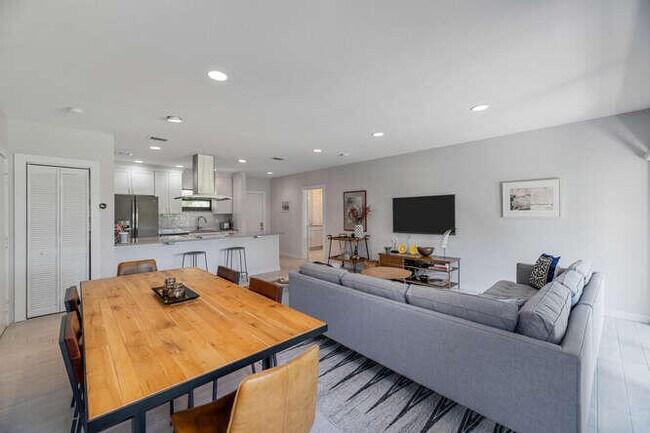 Building Photo - 13334 Polo Club Rd