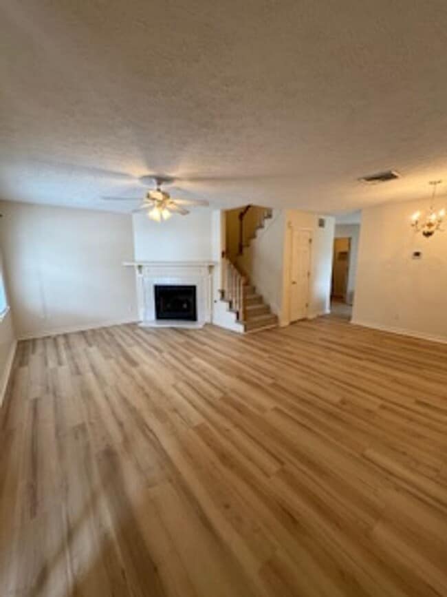 Photo - 107 Wexford Pl Apartment