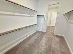 Building Photo - 3811 Hermitage Dr