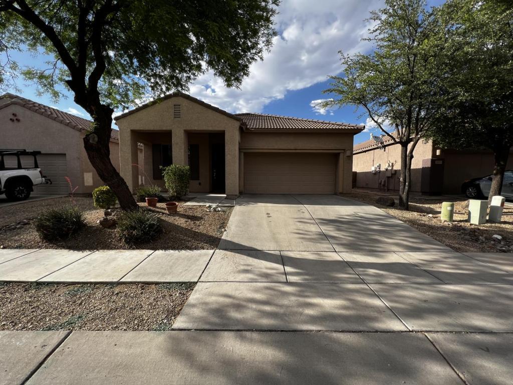 Primary Photo - 12555 E Red Canyon Pl