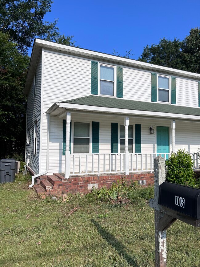 Foto del edificio - 103 Murdock Ln