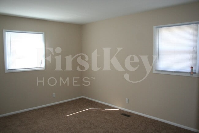 Foto del edificio - 9538 E 39th St