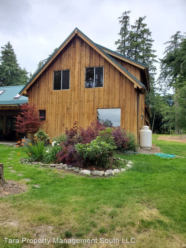 Primary Photo - 1 br, 1 bath House - 5415 Mutiny Bay Rd