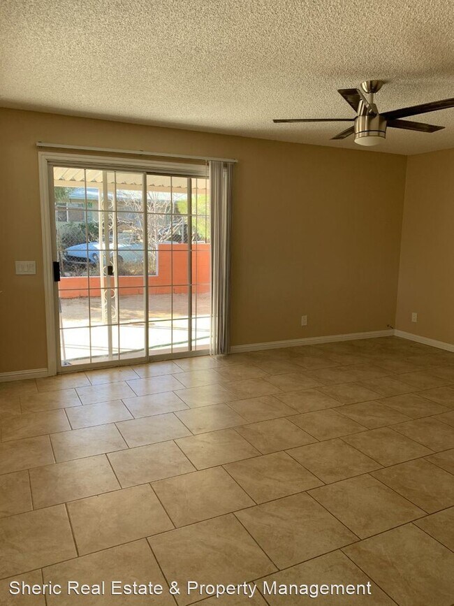 Building Photo - 3 br, 1 bath House - 73431 El Paseo Dr.