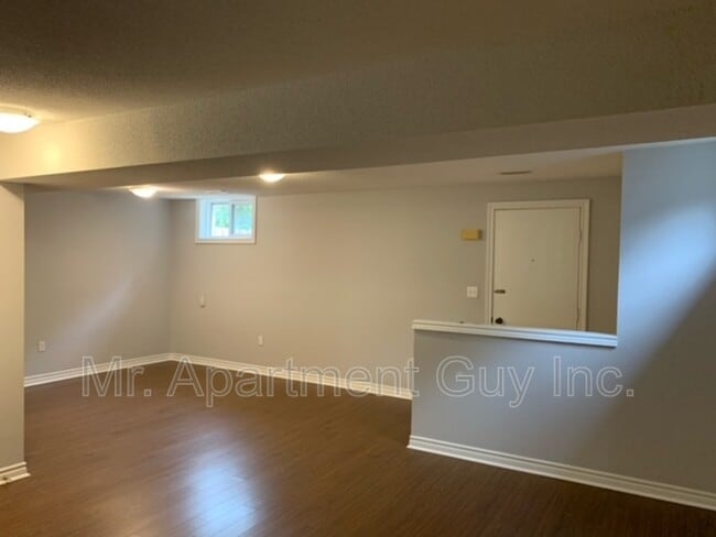 Building Photo - 122 Ironwood Crescent