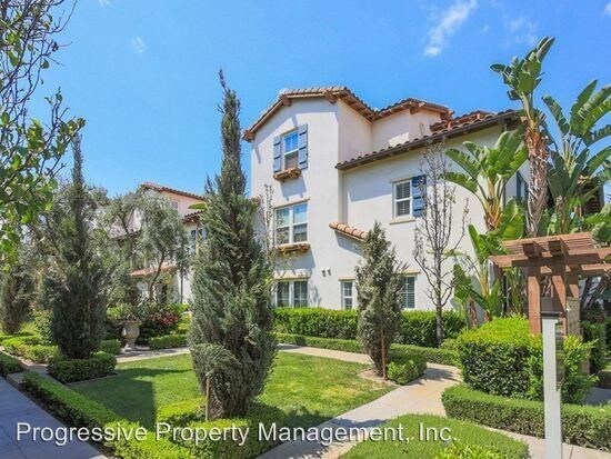 Primary Photo - 3 br, 4 bath House - 757 South Melrose St.