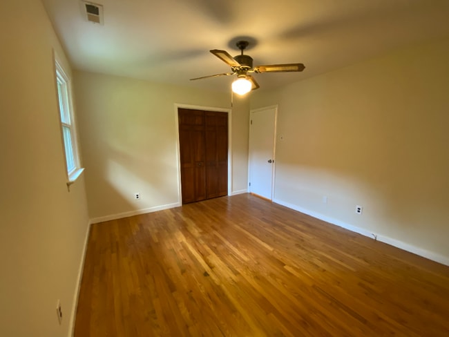 Foto del edificio - 1599 Early St