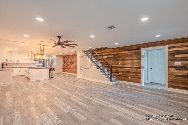 Foto del edificio - 722 Riveredge Dr