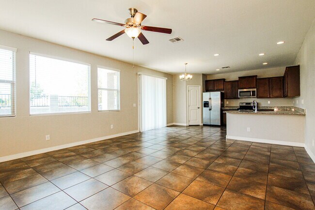 Building Photo - 5561 E Jaeger St