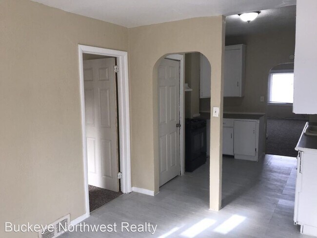 Building Photo - 3 br, 1 bath House - 1212 Vinal St