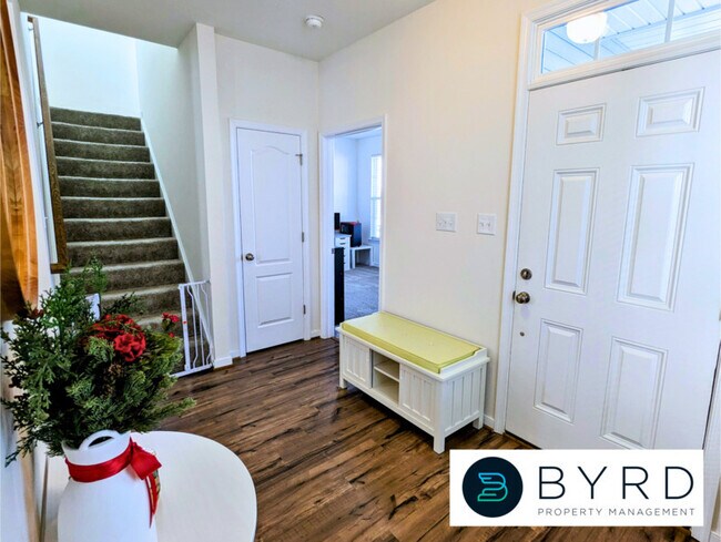 Building Photo - 16901 Thornapple Run