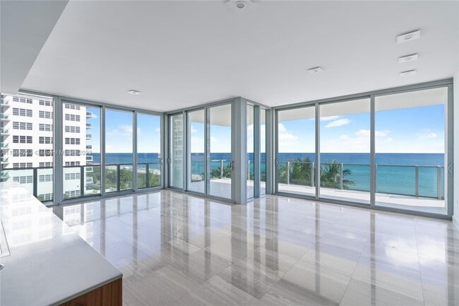 Building Photo - 6901 Collins Ave