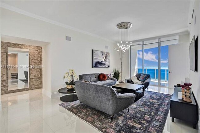 Foto del edificio - 16001 Collins Ave