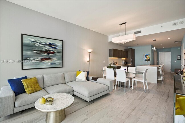 Building Photo - 480 NE 31st St