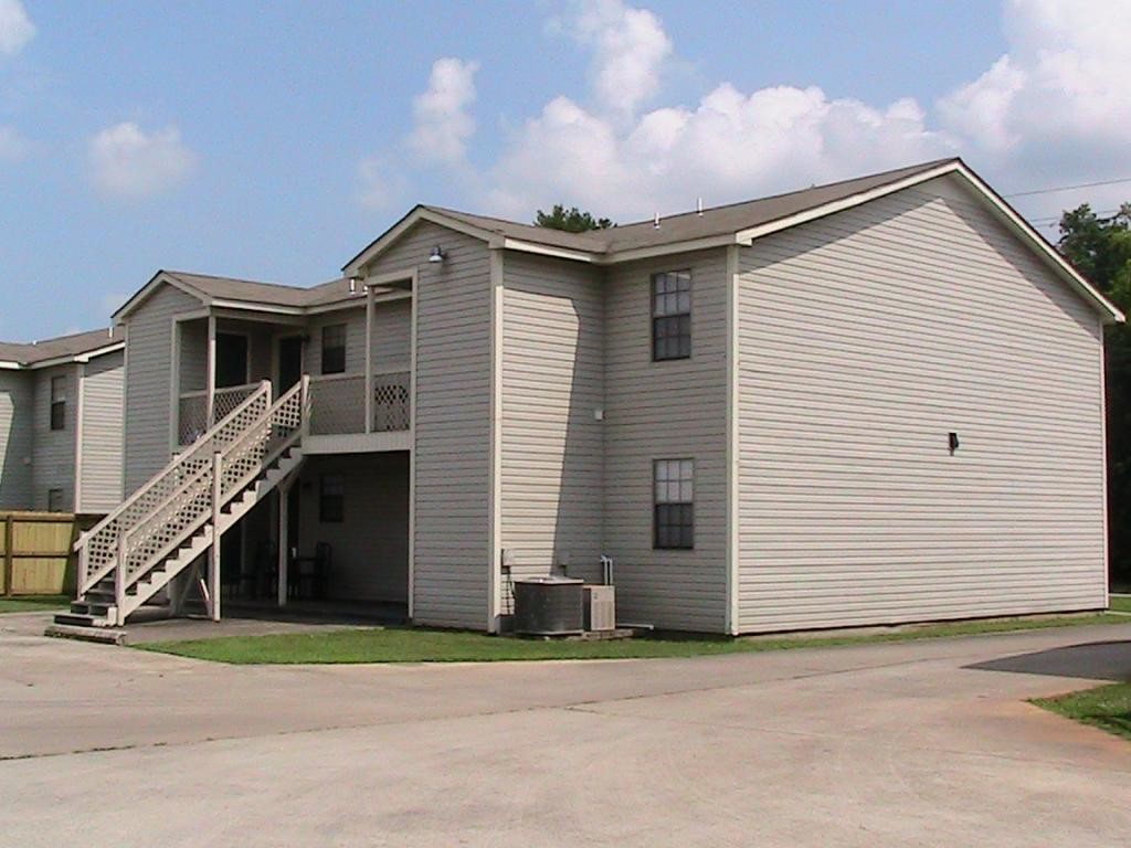Primary Photo - 408 Tammy Street