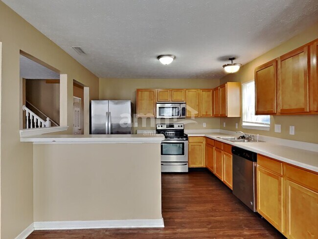 Foto del edificio - 1349 Oak Lake Ln