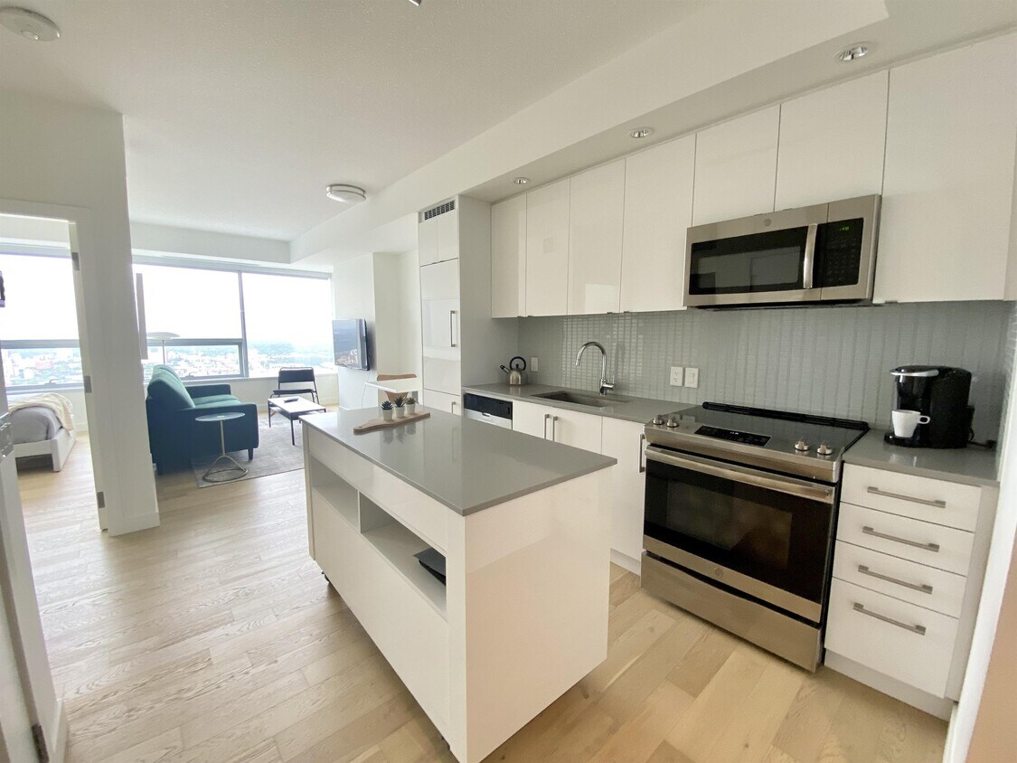 1031010102 102 St NW Unit 3409, Edmonton, AB T5J 4X1 Apartment for