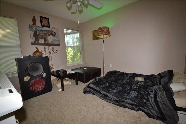 BED 2 - 505 Delmar Ave
