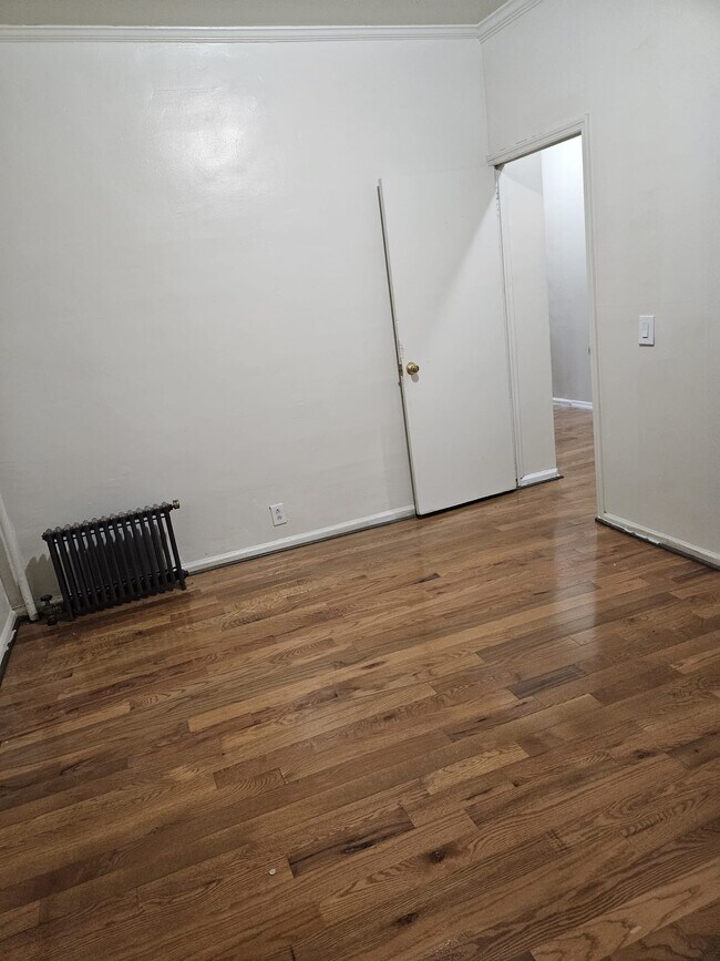 Building Photo - 9810 Foster Ave