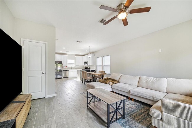Foto del edificio - 9713 Beckley St