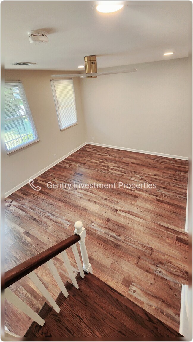 Building Photo - 125 Brevet Dr