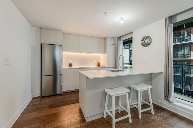 Photo du bâtiment - 100 Rue Murray