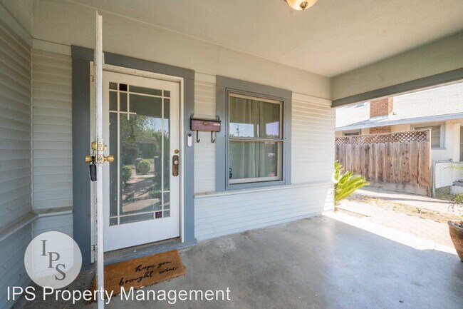 Building Photo - 3 br, 2 bath House - 1348 N Wilson Ave