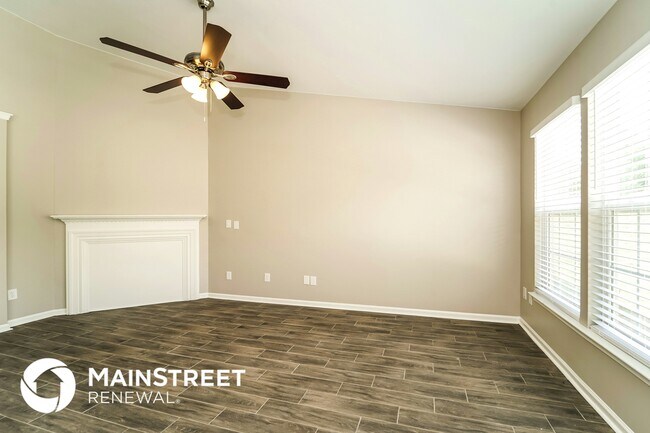 Building Photo - 8615 Appledale Dr