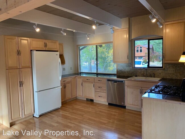 Building Photo - 4 br, 2 bath House - 1922 Bakersfield Dr.