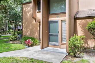 Building Photo - 14 Oakmont Ct