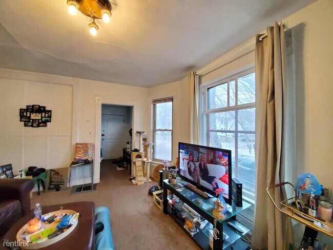 Foto del edificio - 2 br, 1 bath Apartment - 1600 E Kane Place