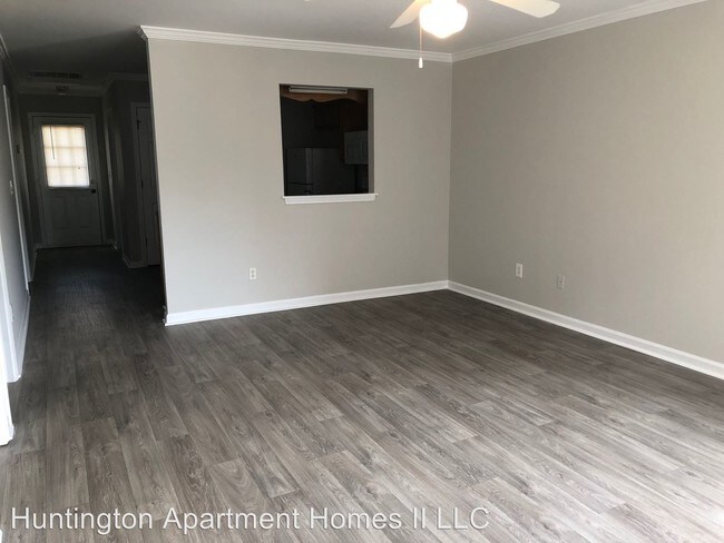 Building Photo - 202-202 Oak Bluff Dr