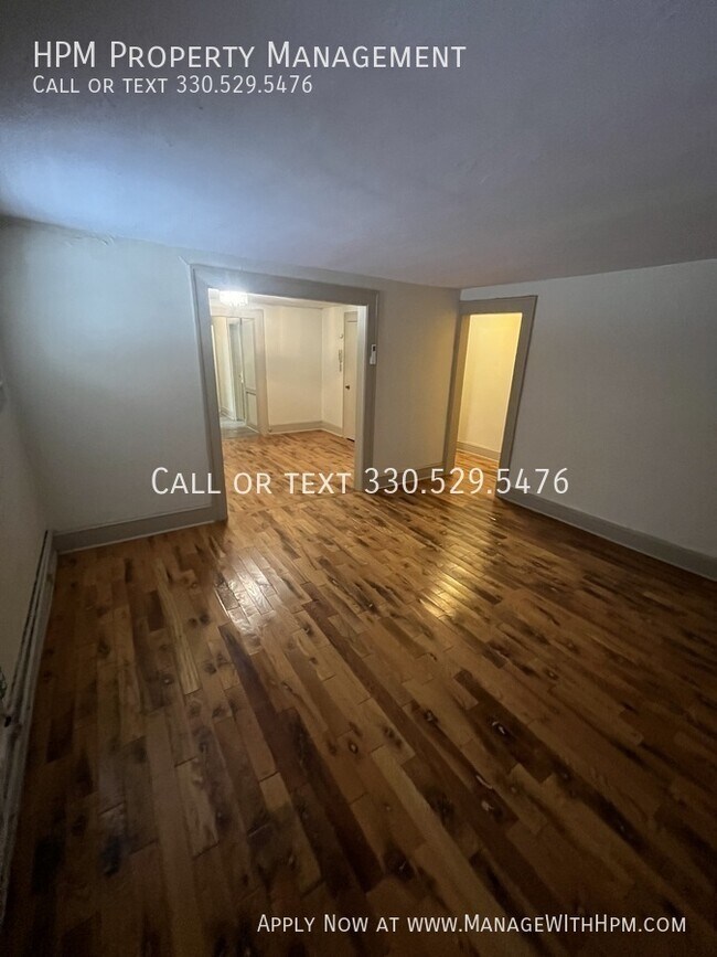 Foto del edificio - 798 W Market St