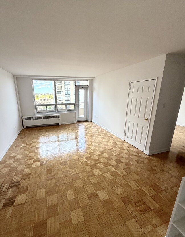 Living Room - Heathmuir Tower
