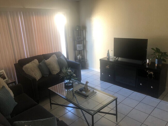 Building Photo - 3593 Gum Tree Dr