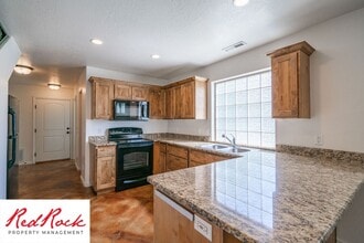 Building Photo - 2801 E 450 N