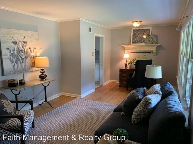 Foto del edificio - 3 br, 1.5 bath House - 4792 Dee Rd