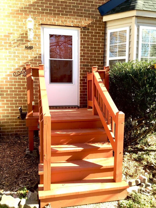 Building Photo - 2bedroom Duplex