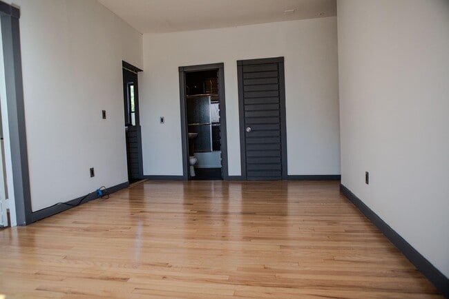 Building Photo - 22 73rd St