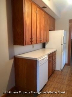 Building Photo - 3 br, 1 bath House - 45 East Kingman Avenue