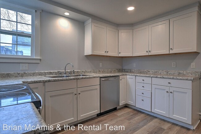 Building Photo - 3 br, 2 bath House - 934 Hill St