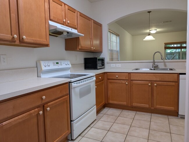 Building Photo - 4126 SW 15 Pl